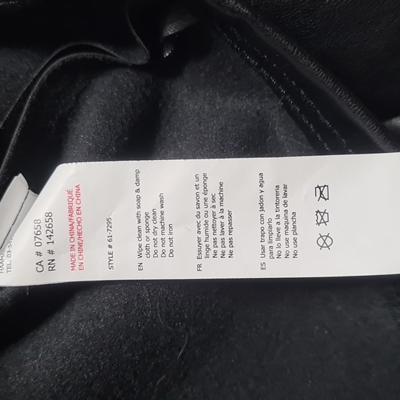 🔴⚫️Wet seal Faux Leather Cropped Jacket - Picture 7 of 8